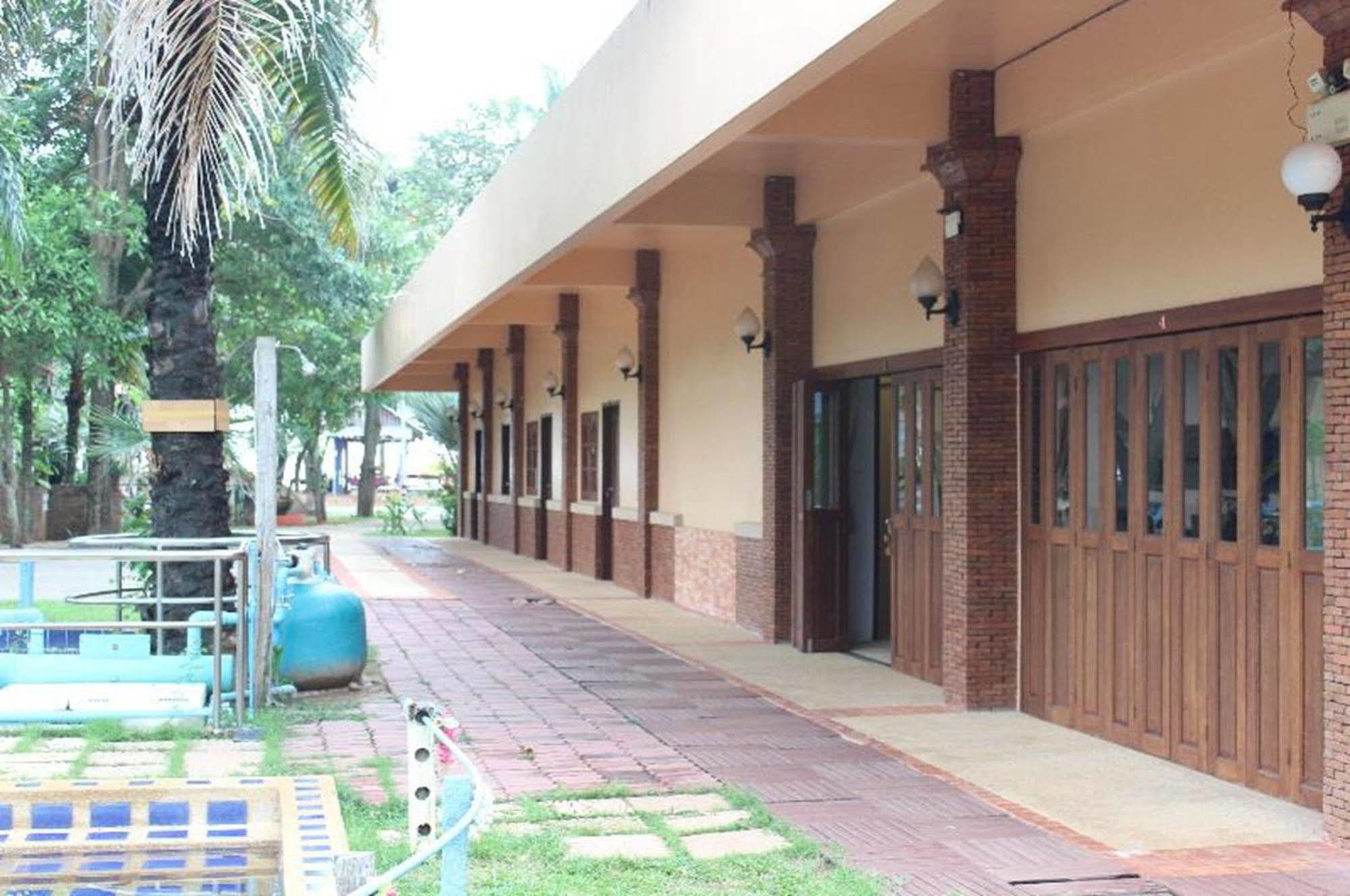 Boom Boom Beach Resort Chanthaburi Exterior foto